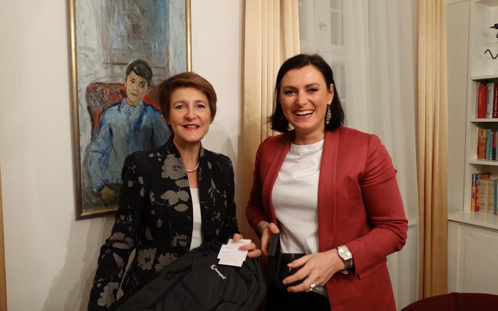 La conseillère fédérale Simonetta Sommaruga et la ministre autrichienne de l'énergie Elisabeth Köstinger